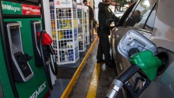 Bajan precios del diésel en Guanajuato, mientras la gasolina premium aumenta